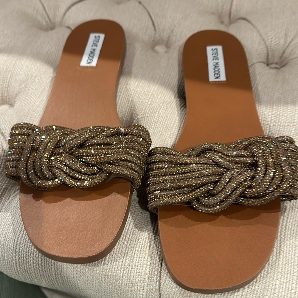 Brand new Steve Madden bronze sandals